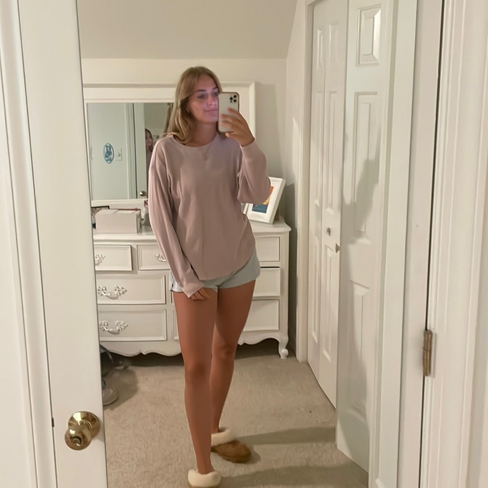 Uniqlo purple pullover sweatshirt